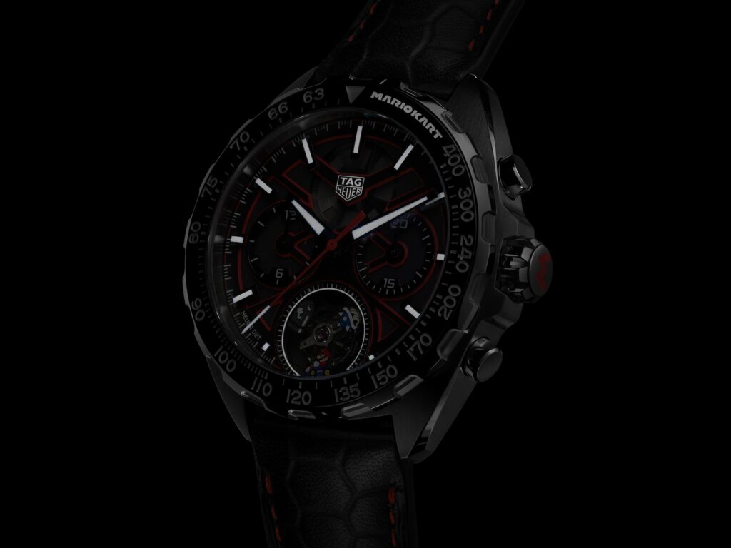 Montre Mario Kart Tag Heuer vue dans le noir
